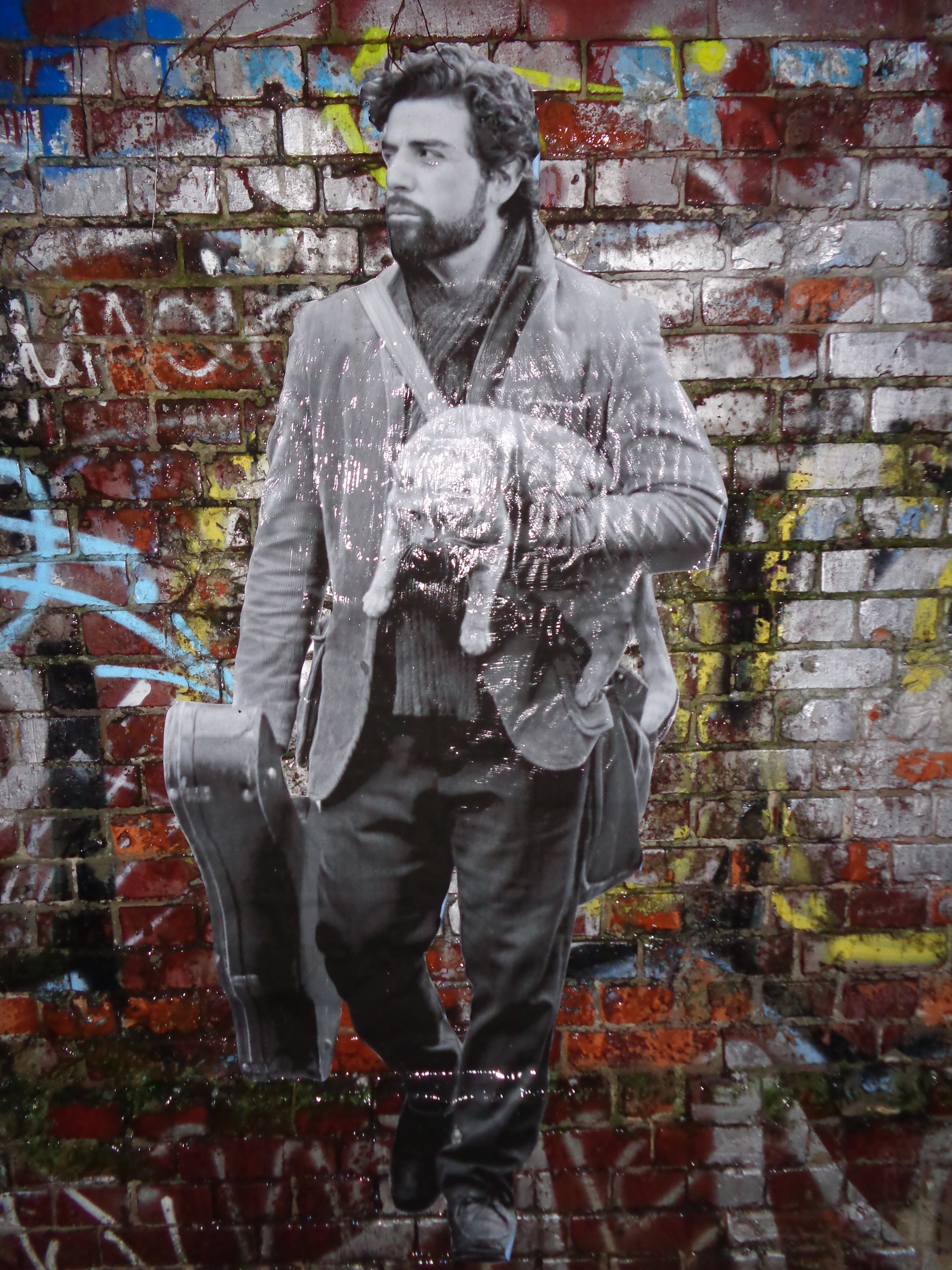 Cut Out vor Graffiti-Wand